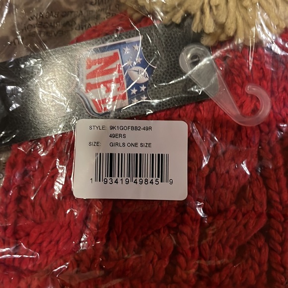 San Francisco 49rs Girls beanie - Picture 2 of 3
